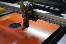 Carregar imagem no visualizador da galeria, Corte a Laser (máquina industrial)